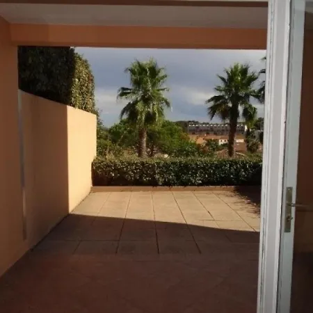 Hyères, 2 Pièces, 4 Personnes - Fr-1-335-75 *